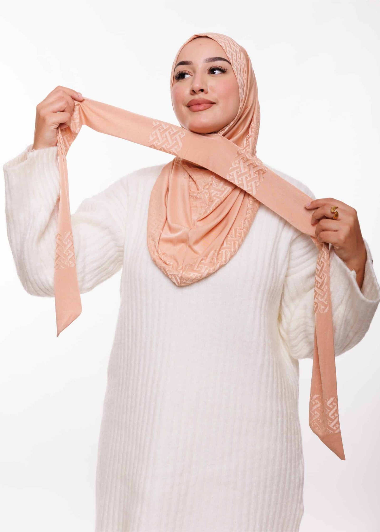 طبقية خليجية - نحاسي -