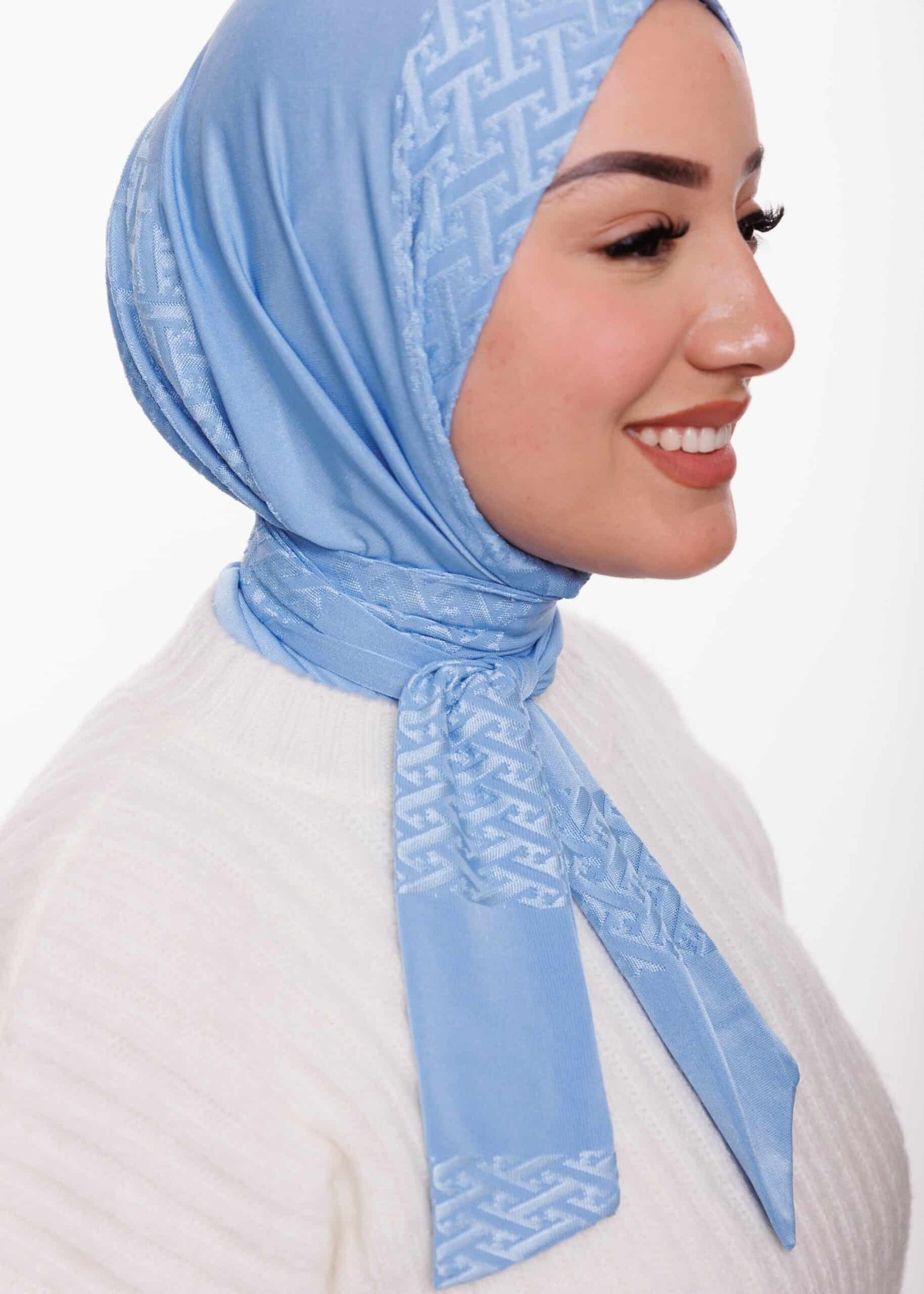 طبقية كشخة خليجية - أزرق سماوي -