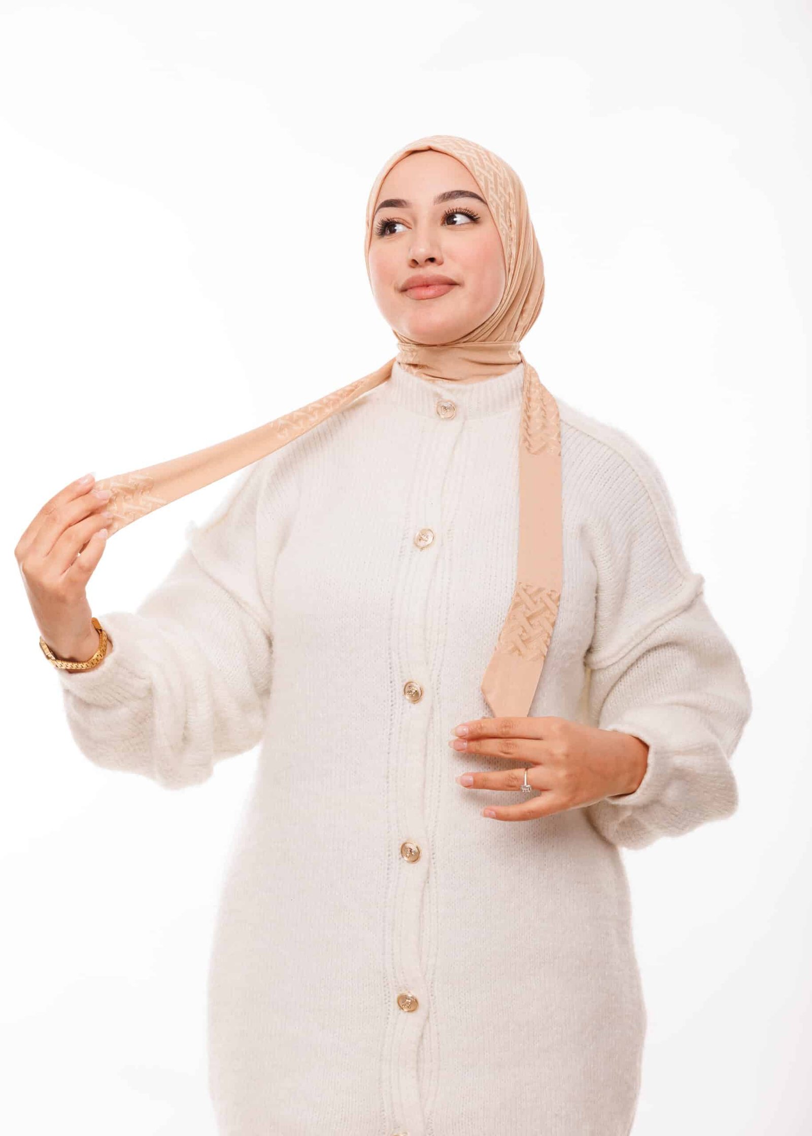 طبقية خليجية - بيج -