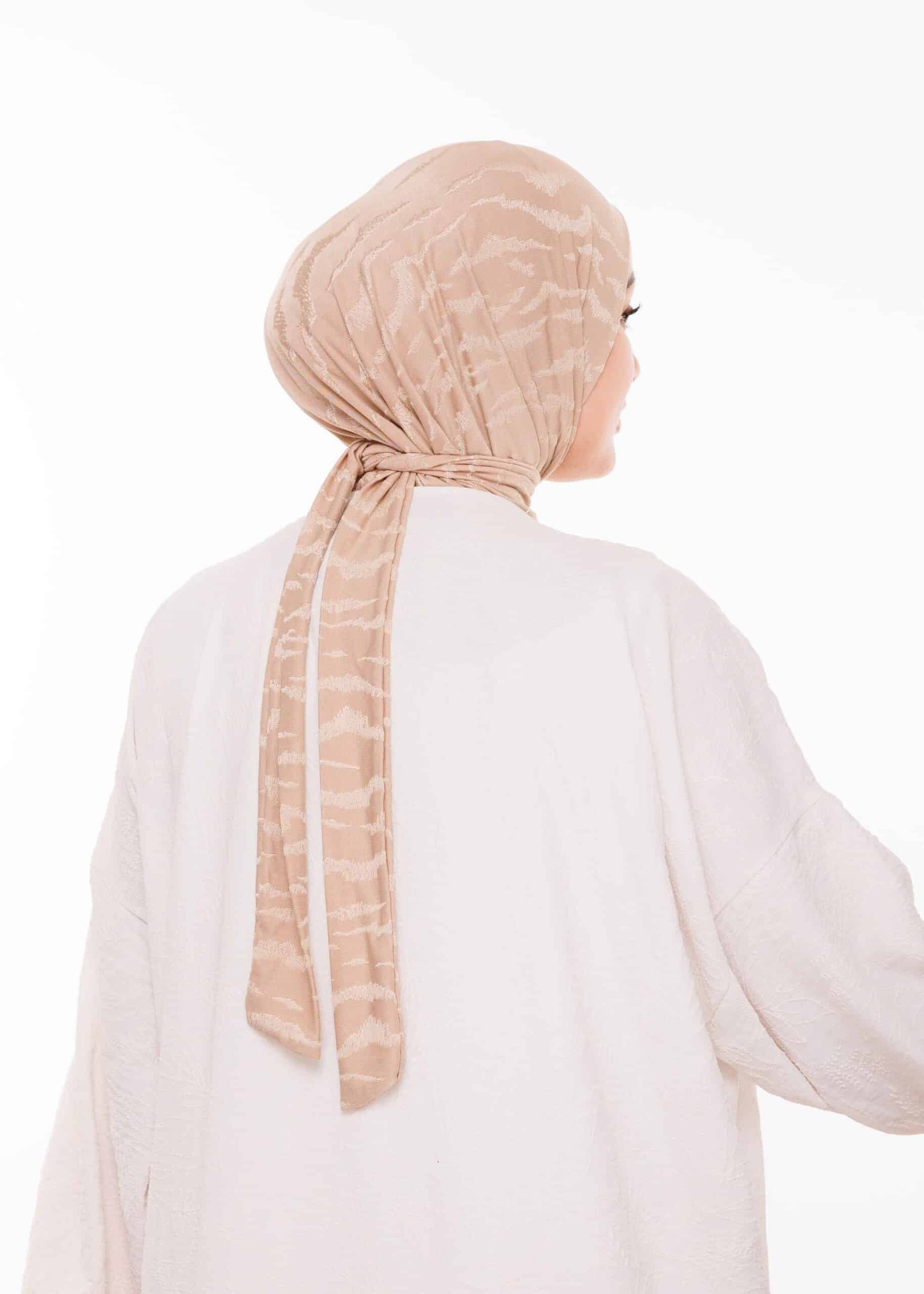 طبقية فخمة - ترابي