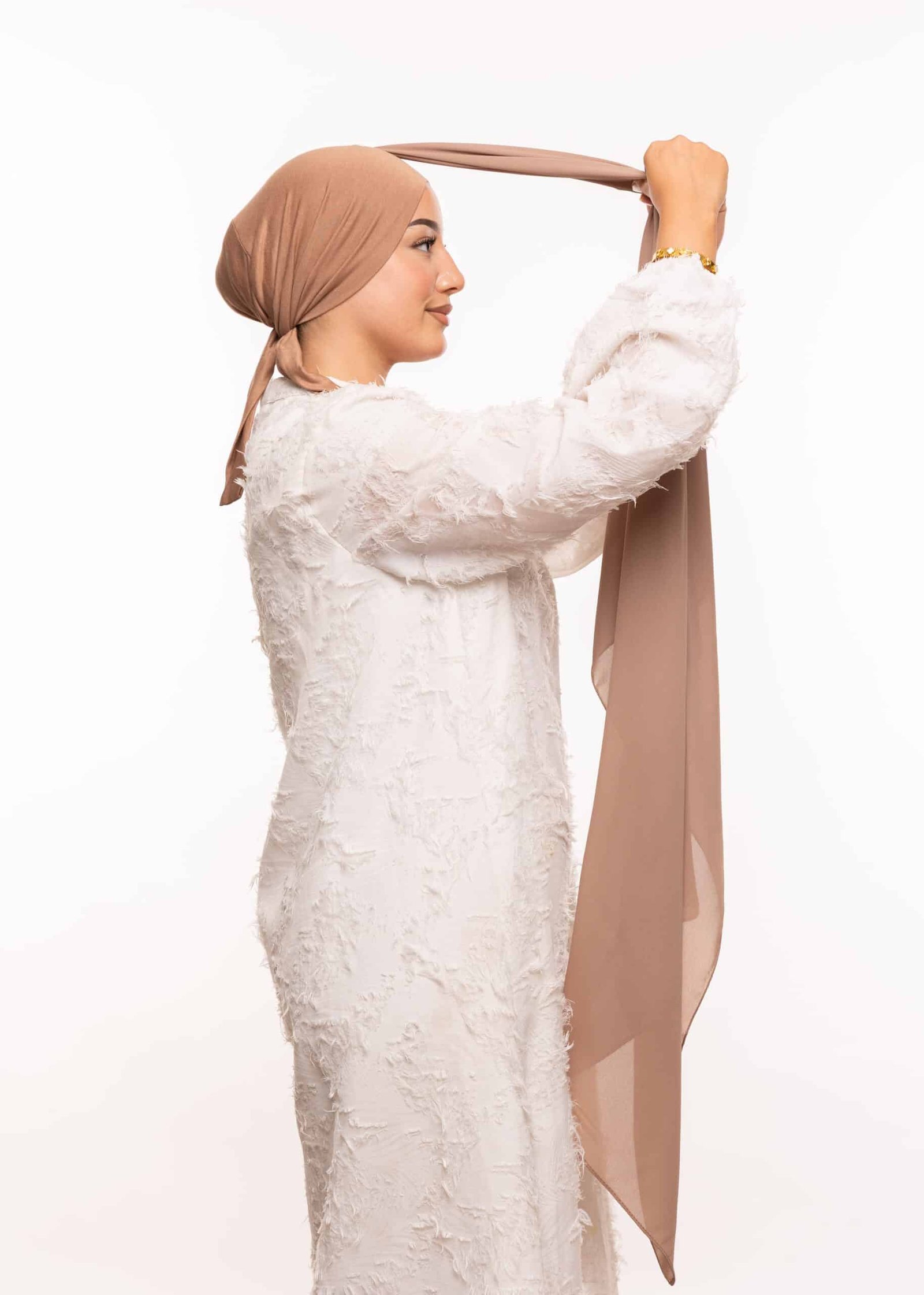 شال كريب بالبوني يربط من الخلف - ترابي فاتح