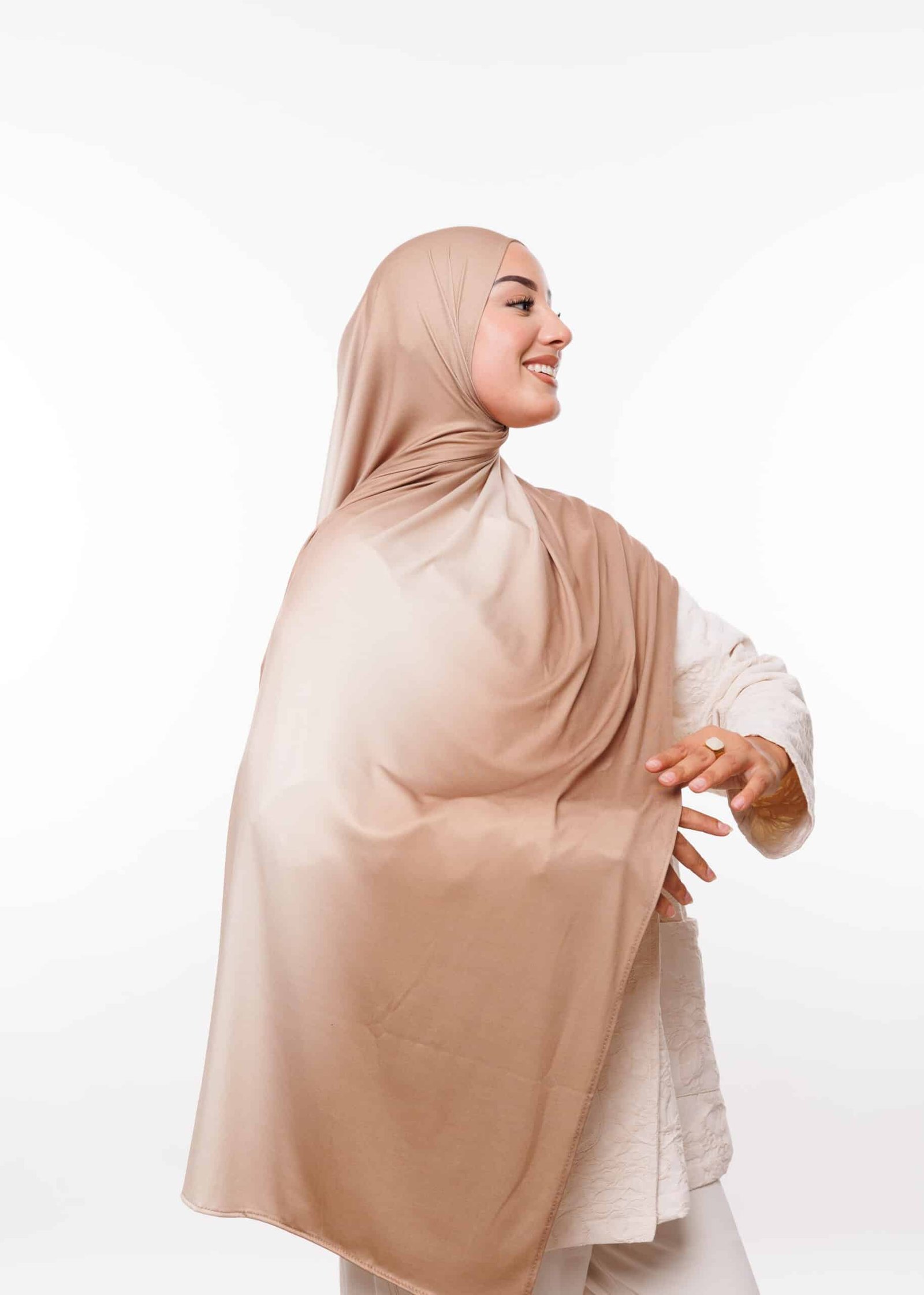 شال جيرسي بروميوم ديݣرادي - بيج