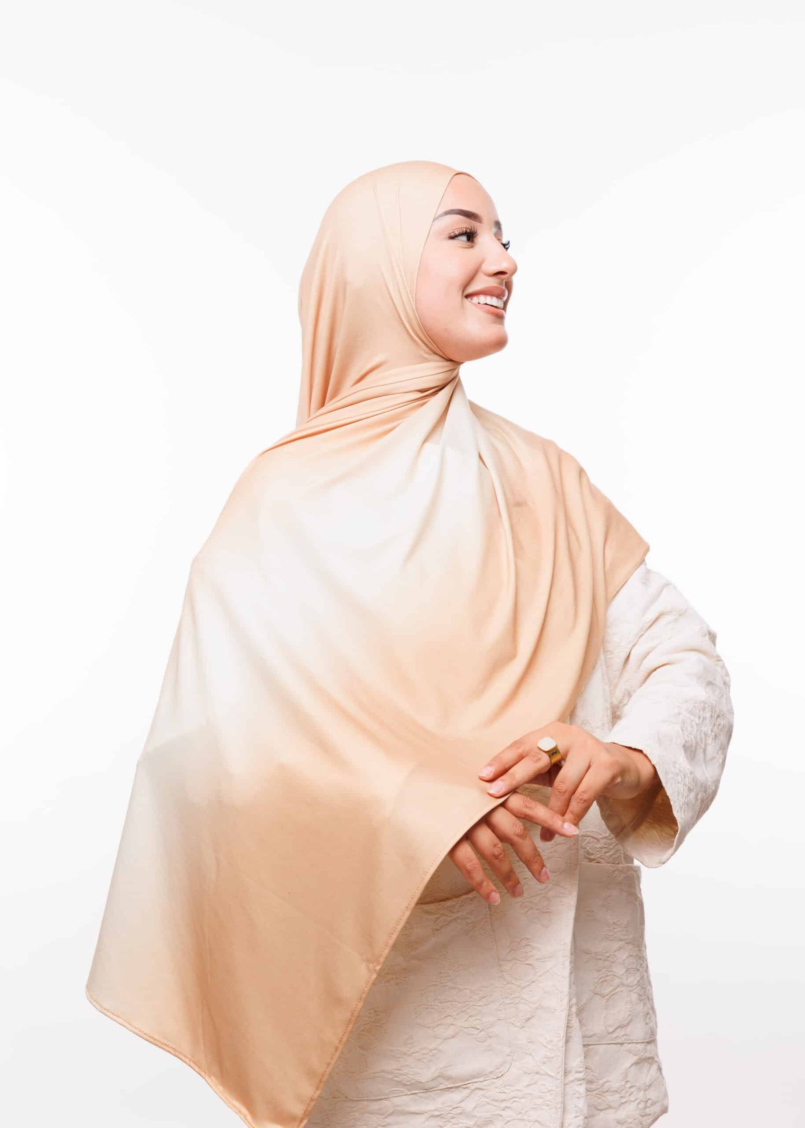 شال جيرسي بروميوم ديݣرادي - بيج ذهبي