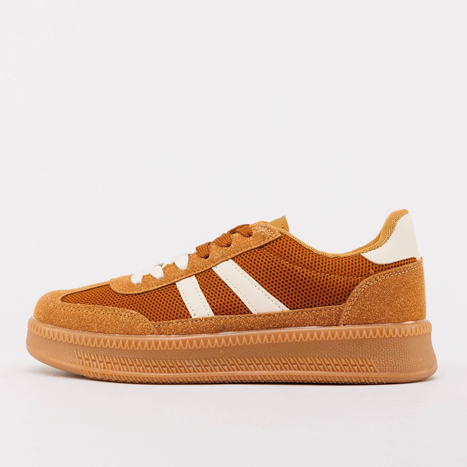 حذاء رياضي - CC117