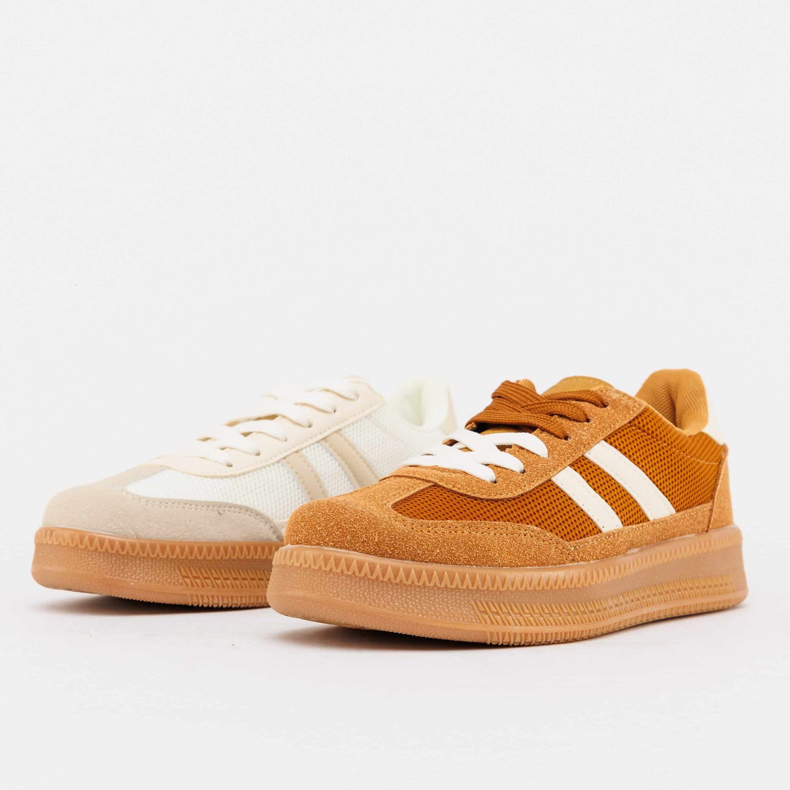 حذاء رياضي - CC117